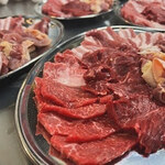 焼肉・鍋 まるや - 料理写真:食べ比べセット