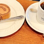 Hoshino Ko Hi Ten - チョコレートロールケーキとカフェインレスコーヒー