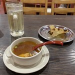 ナマステスーリャ - ハイボール（インドウヰスキー）とスープとパパド