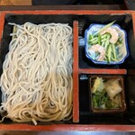 土支田 やぶ重 - 重箱の蓋を開けた味噌せいろ