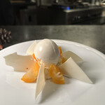 Alternative - ❽バニラでマリネした金柑、マスカルポーネのムース、ミルクのアイス、蕗のとう。