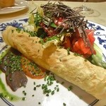 ル・ジャルダン・デ・サヴール - ブルターニュ産オマール海老のクリーム和えクレープ包みシブレットの香り、根菜のピクルス仕立てトリュフ風味