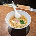 とんかつ ここまでやるか。 - 銘柄特選豚のコンソメ醬油ラーメン　900円＋Tax5％