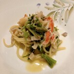 リストランテ 濱崎  - ズワイガニ、芹、レンコンのパスタ