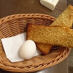 葡萄屋本店 - アーモンドトースト・ゆで卵