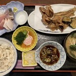 魚まさ - 料理写真:刺身・揚魚定食 大盛 1,450円