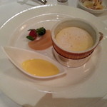 フォーシーズン・ダイニングルーム - プリン仕立てのスフレ