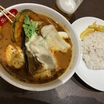 Soup curry Suage4 - ラベンダーポークの炙り角煮カレー
                      チーズinスープ
                      自家製アチャール