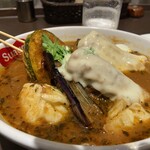 Soup curry Suage4 - ラベンダーポークの炙り角煮カレー
                      チーズinスープ