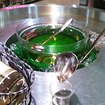 試飲はボールからレードルで。　辛口を買いました。