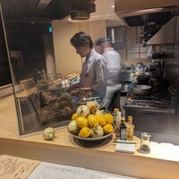 炭火割烹 麻布龍土町 - 店内はこんな感じ