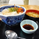 和食屋 はらくっち - 国見いか人参丼