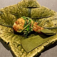 茶禅華 - 香辣鶏手羽 上海蟹入り