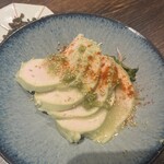 酒呑気 びんご - 蒸し鶏のわさび漬け