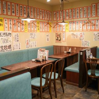 【駅近】多彩なシーンで気軽に利用できる、明るいモダン空間