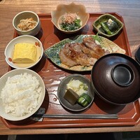 京都一の傳  六本木ヒルズ店 - 豚の麹みそ焼定食
