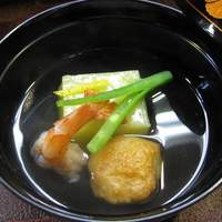 山善 - 椀物（銀杏豆腐・海老・蓮根餅）