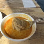 東方遊酒菜ヌワラエリヤ - カレースープにごろっとしたチキンが入っていました。