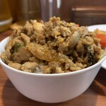 サバイチャイ タイ料理 - 小鶏肉のバジル炒めご飯(ガパオ) 280円