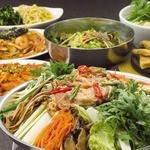 韓豚屋 - お好きな鍋を楽しめる！選べる鍋コース
