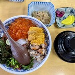 花房 - 古事記丼イクラ・ウニ入り