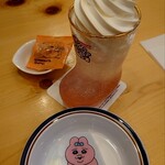 Komeda Ko-Hi-Ten - 桜薫るおぱんちゅうさぎのクリームソーダ