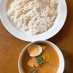 タイ風カレー スリヨタイ - 