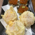 天ぷらとワイン 小島 - 半熟卵、海苔いくらカナッペ　（鉄板です）