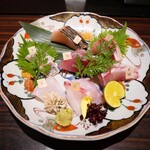 Jukusei Sashimi To Umai Sake Hitoshio - 