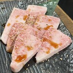 Kurogewagyuuyakiniku Shichikouzan - 一切妥協のない 最高クラスのA4黒毛和牛上カルビだそう。