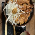 炭焼 豚丼 小豚家 - 