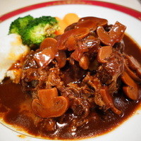 レストラン香味屋 - 甘すぎるオックステール・シチュー