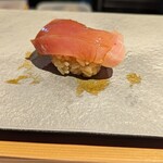 立喰い寿司 あきら - メジマグロ2貫目