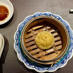 Ji-Cube - 上海蟹と加藤ポークの小籠包