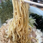 Ramen Tsubakiya - ツルツルっとしてコシのある、中太麺