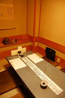 Hana Ikada - 掘り炬燵の個室は接待、顔合わせにもご利用いただいております。