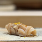 すし宮川 - 煮ハマグリ