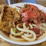 うどんの麺の表情など。