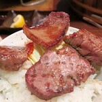 神戸ビーフ焼肉 お加虎 - 