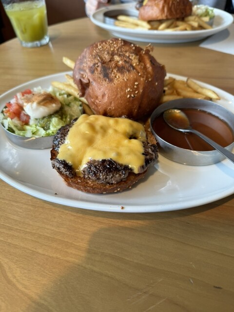 THE BURGER SHOP 393 - Sasazuka/Hamburger | Tabelog