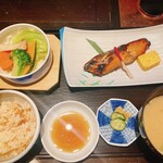 238934892 - 鰆と蒸し野菜定食 鰆食べ応えあります。