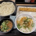 丸亀製麺 - 釜揚げ並+ちくわ天+ライス