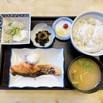 むすび屋 - 朝定食、銀鮭、しらす