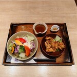 Ootoya - ■ ミックスサラダ、400円
                        ■ ミニ香味唐揚げ、430円