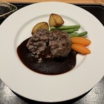 ガンツウ - 肉汁たっぷりビーフバーグ