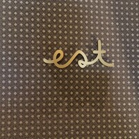 est - 