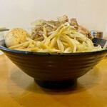 福助 - 料理写真:まぜそば大たまごメンマ@950円