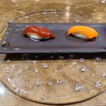 Teatoro Akka - お鮨に見立てた前菜（マグロはザクロ、サーモンは日向夏とオレンジ）