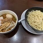 麺匠 大黒 - 味噌つけめん 中盛り 極太麺 1,000円♪ お腹いっぱいです^ ^