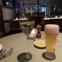 37 Steakhouse & Bar - 